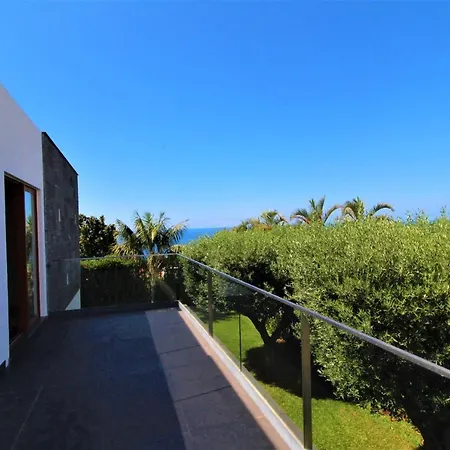 Victoria With Private Heated Pool Villa