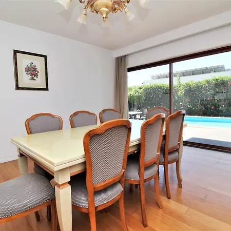 Villa Victoria With Private Heated Pool
